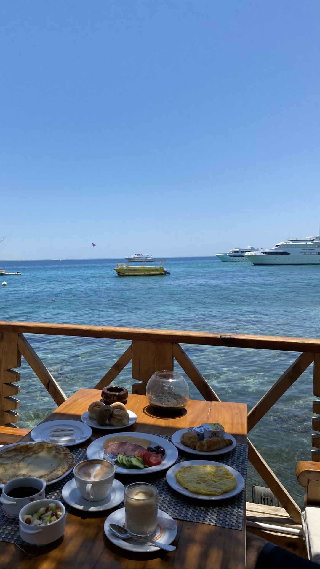 Sea, Boat, Ocean, Tourism, Serveware. Wallpaper in 1080x1920 Resolution