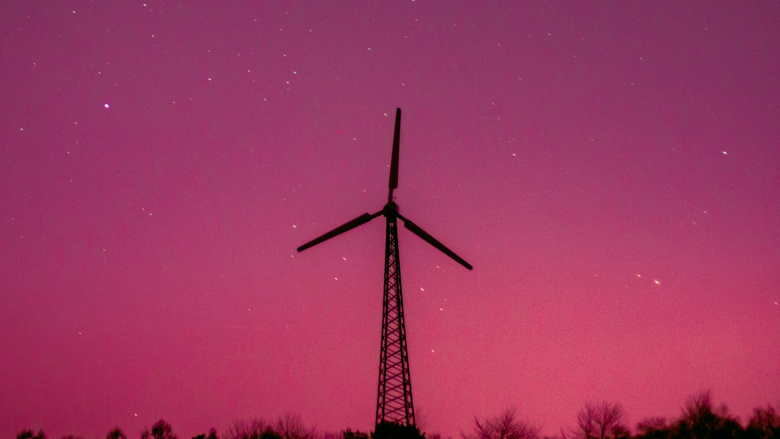 Silhouette Der Windmühle Unter Lila Himmel. Wallpaper in 2560x1440 Resolution