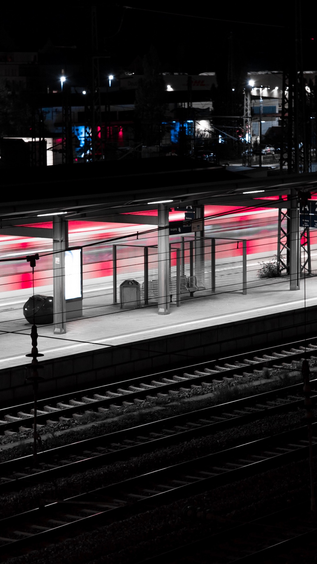 Zeitrafferfotografie Der Stadtstraße Während Der Nachtzeit. Wallpaper in 1080x1920 Resolution
