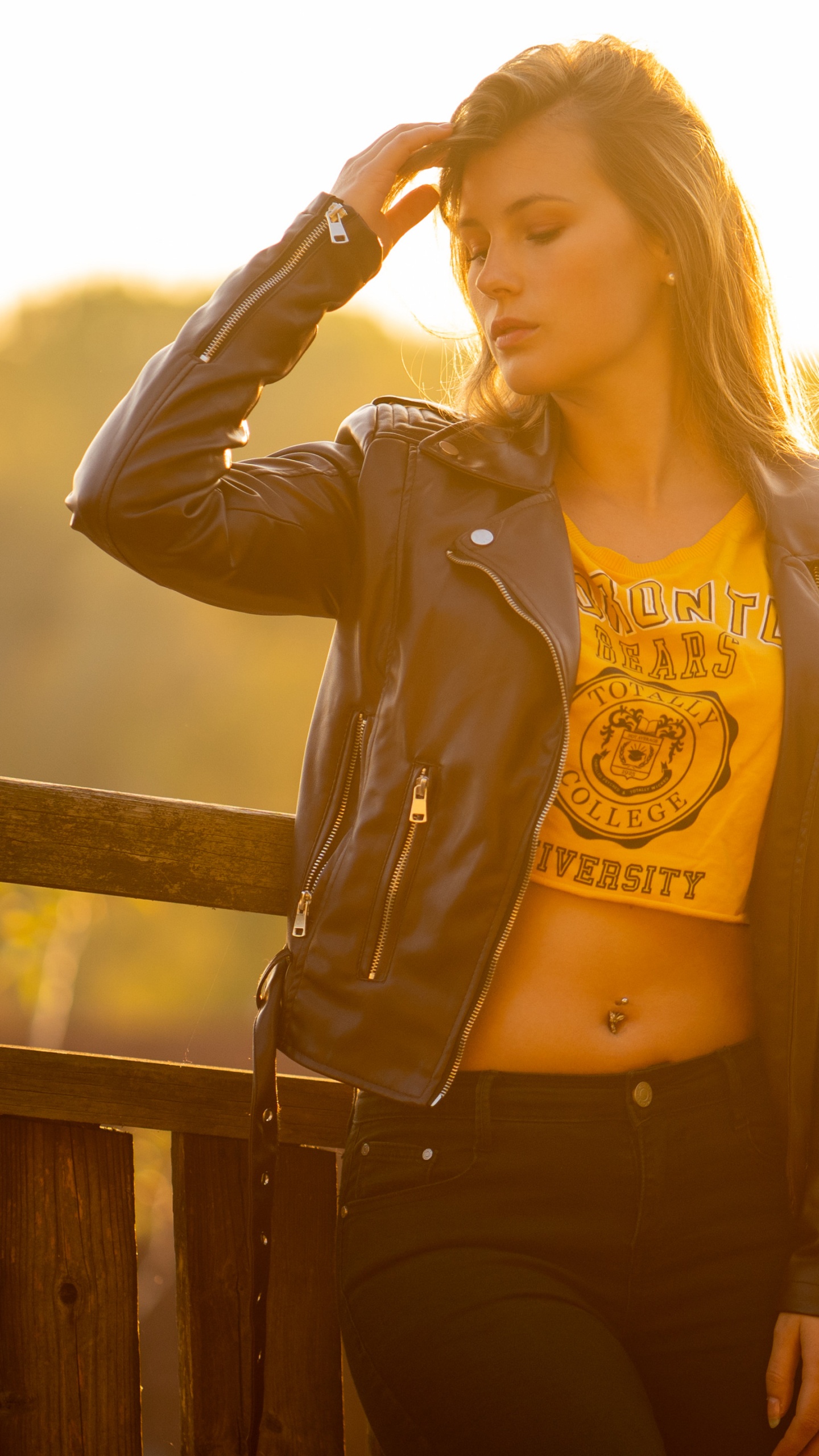 Alex r, Nisgiri, Shoulder, People in Nature, Street Fashion. Wallpaper in 1440x2560 Resolution