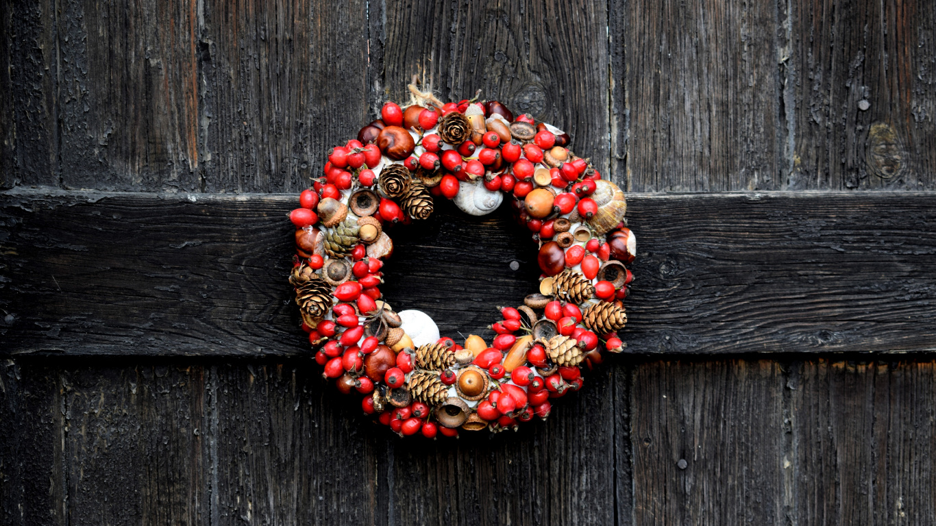 Wreath, Christmas Day, Holiday, Garland, Red. Wallpaper in 1366x768 Resolution