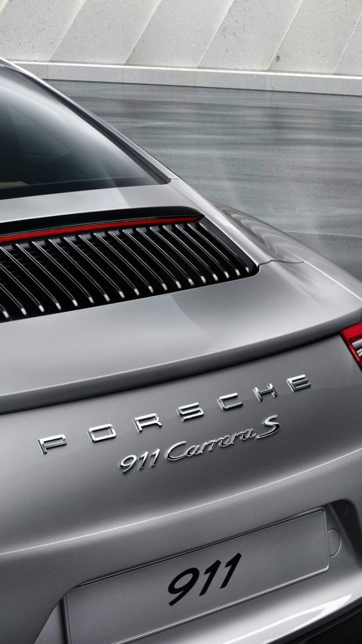 Plata Bmw m 3 en la Carretera. Wallpaper in 720x1280 Resolution