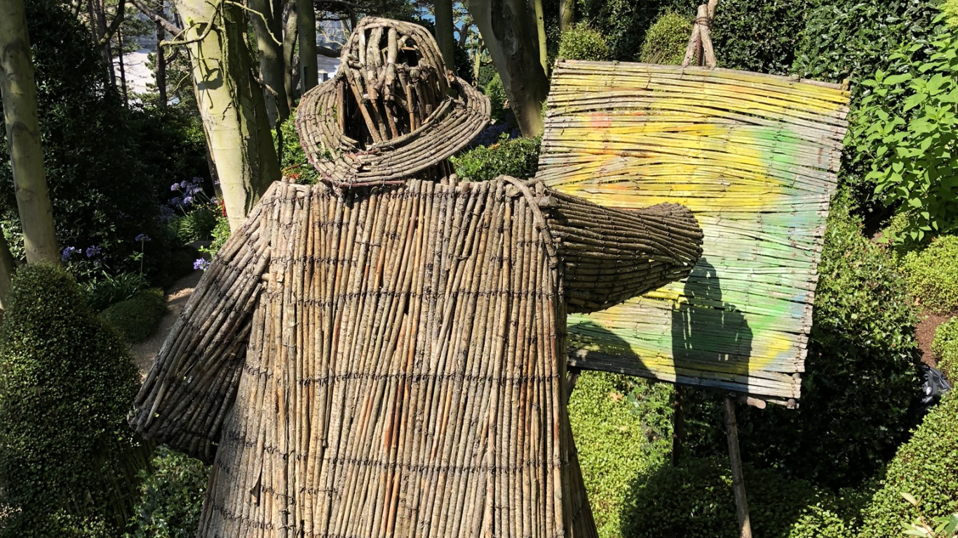 Jardin, Arbusto, la Cubierta Vegetal, Ornamento de Césped, Espantapájaros. Wallpaper in 1366x768 Resolution