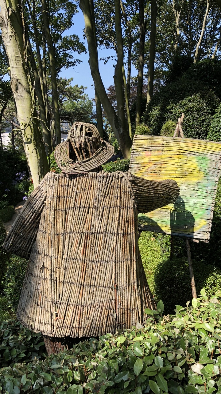 Tree, Garden, Shrub, Trunk, Groundcover. Wallpaper in 720x1280 Resolution