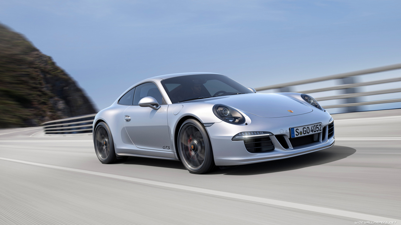 Weißer Porsche 911 Tagsüber Unterwegs. Wallpaper in 1366x768 Resolution