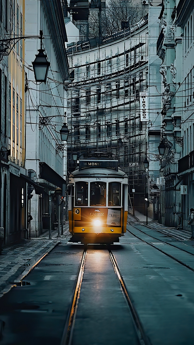 Smartphone, Poder Aéreo, Manzana, Tren, Edificio. Wallpaper in 750x1334 Resolution