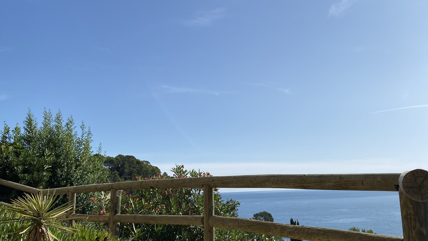 Water, Real Estate, Body of Water, Mountainous Landforms, Road. Wallpaper in 1366x768 Resolution