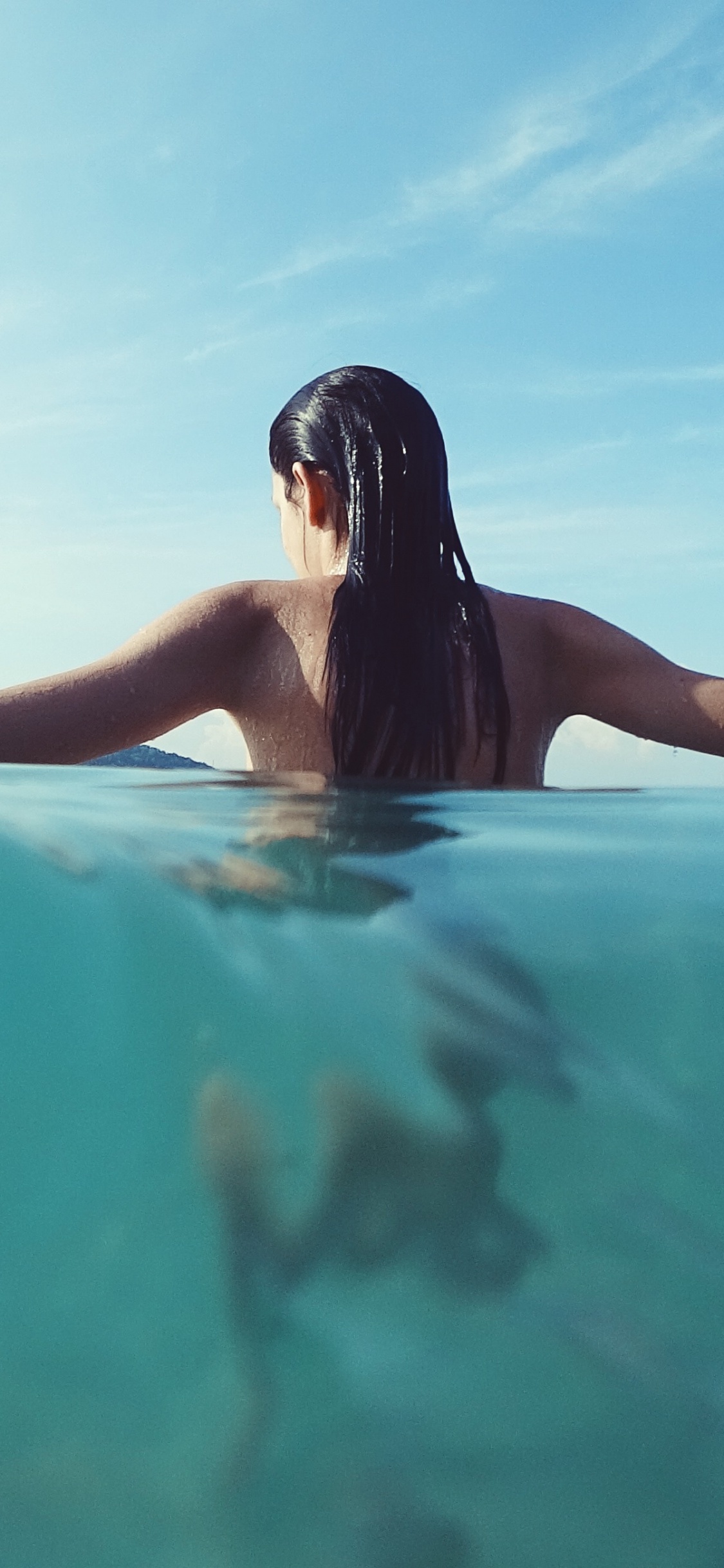 Sea, Leisure, People in Nature, Summer, Vacation. Wallpaper in 1125x2436 Resolution