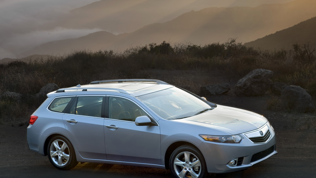 White Bmw x 6 on Road During Daytime. Wallpaper in 1280x720 Resolution