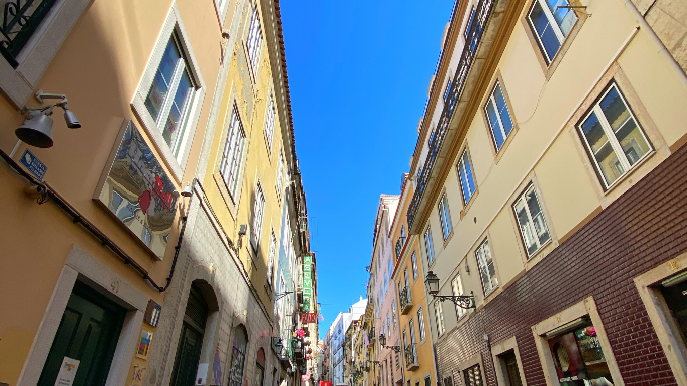 Gasse, Fenster, Road, Stadt, Architektur. Wallpaper in 1366x768 Resolution