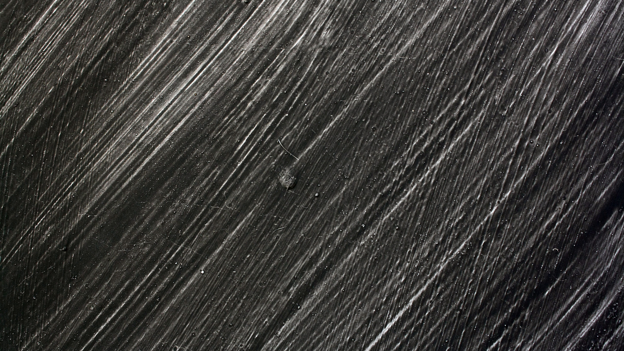 Surface en Bois Noir et Blanc. Wallpaper in 2560x1440 Resolution