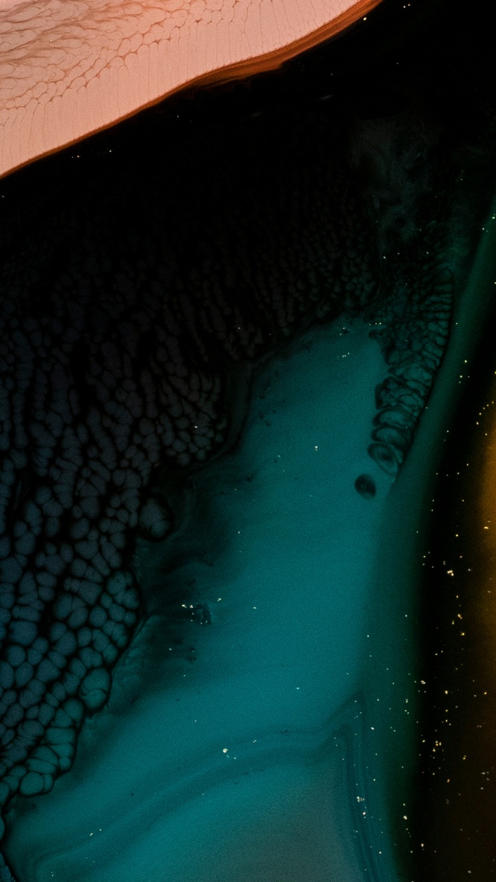 Green and Black Abstract Painting. Wallpaper in 720x1280 Resolution