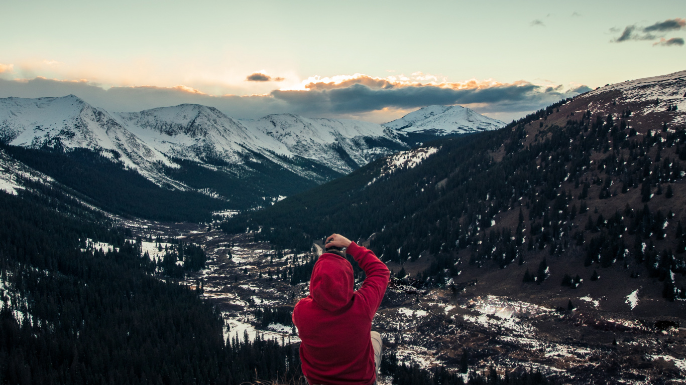 Mountain, Mountainous Landforms, Cloud, Snow, Winter. Wallpaper in 1366x768 Resolution