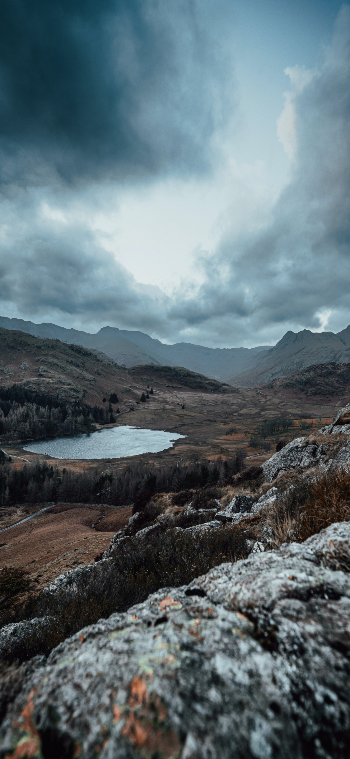 Hochland, Cloud, Lingmoor Fiel, Loughrigg Fiel, Wasser. Wallpaper in 1125x2436 Resolution