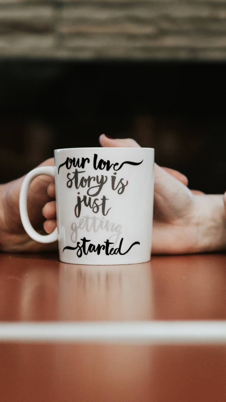 Nochevieja, Romanticismo, Felicidad, Mano, Dedo. Wallpaper in 750x1334 Resolution