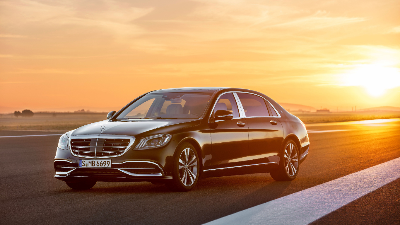 Black Mercedes Benz Sedan on Road During Daytime. Wallpaper in 1366x768 Resolution