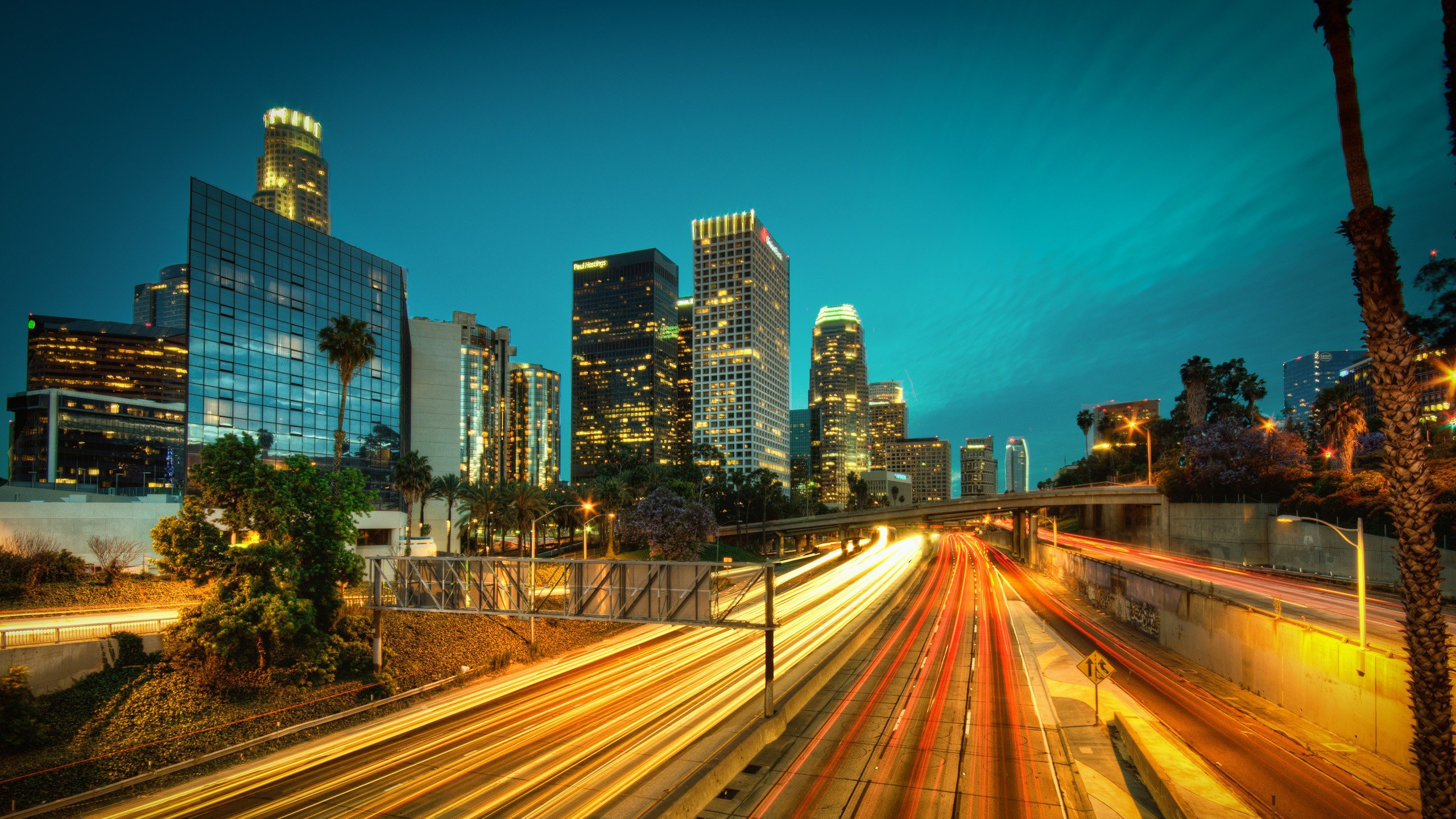 Time Lapse Photography of City During Night Time. Wallpaper in 2560x1440 Resolution