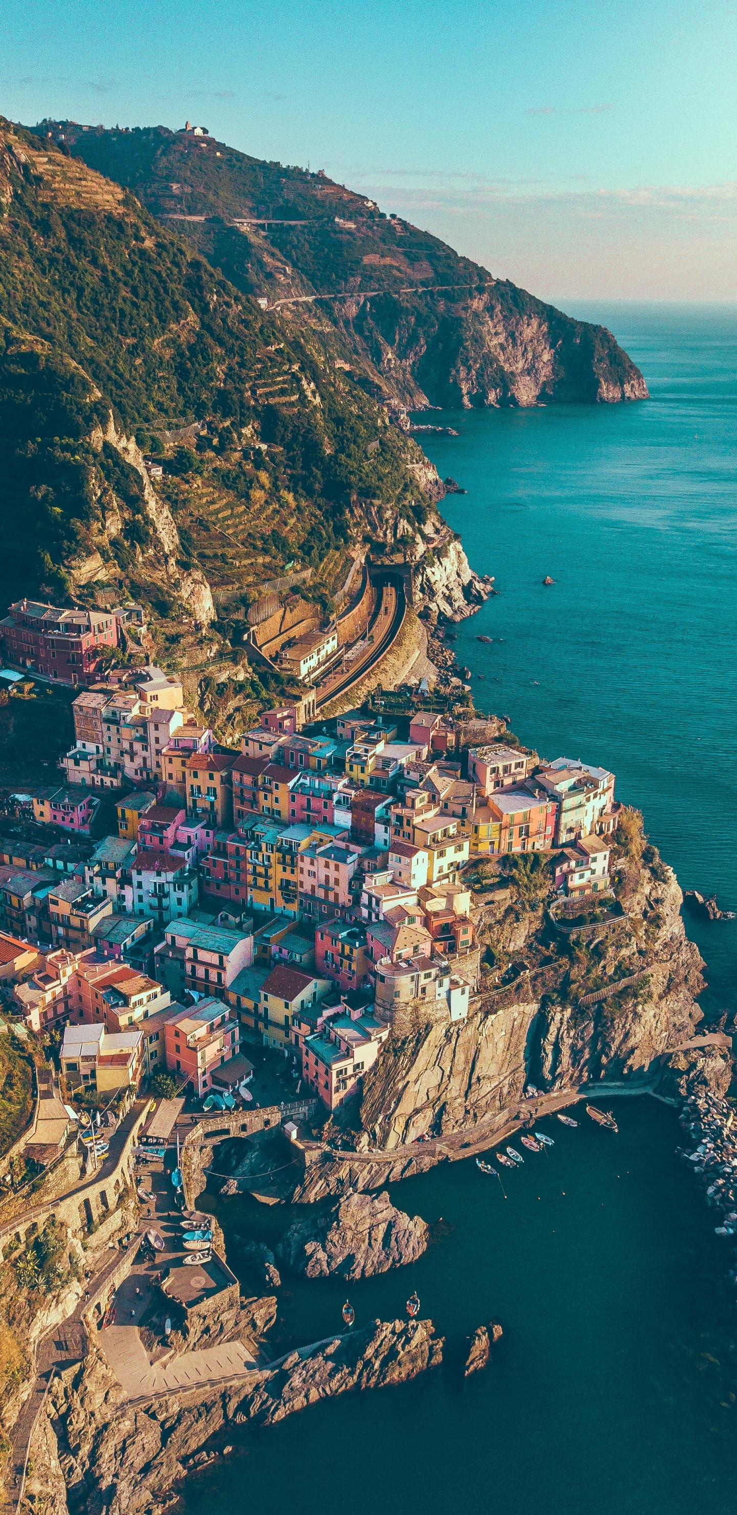 Aerial View of City Near Body of Water During Daytime. Wallpaper in 1440x2960 Resolution