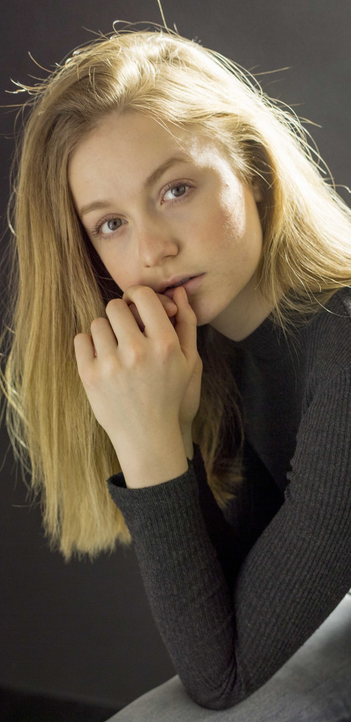 Blonde, Haar, Lange Haare, Braune Haare, Mädchen. Wallpaper in 1440x2960 Resolution