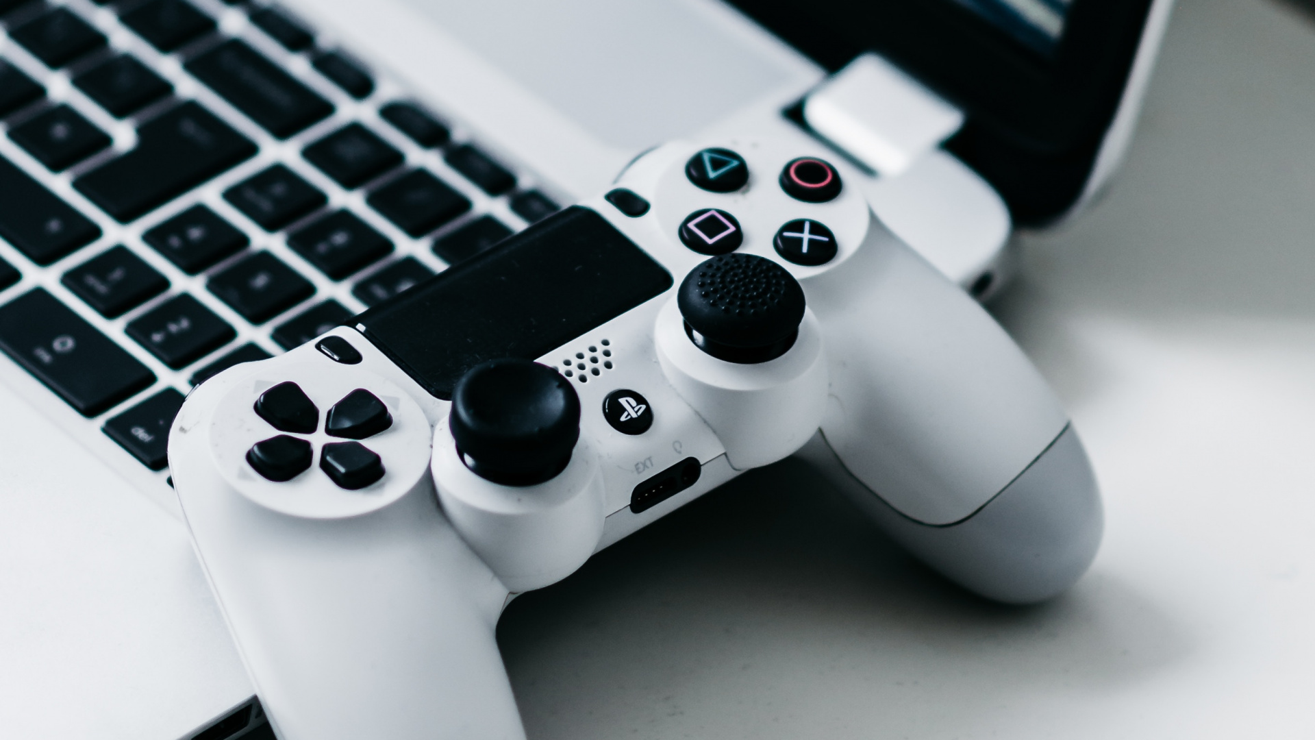 Download 1920x1080 Wallpaper White Sony ps 4 Controller on Macbook Pro White Sony ps 4 Controller on Macbook Pro. Wallpaper in 1920x1080 Resolution