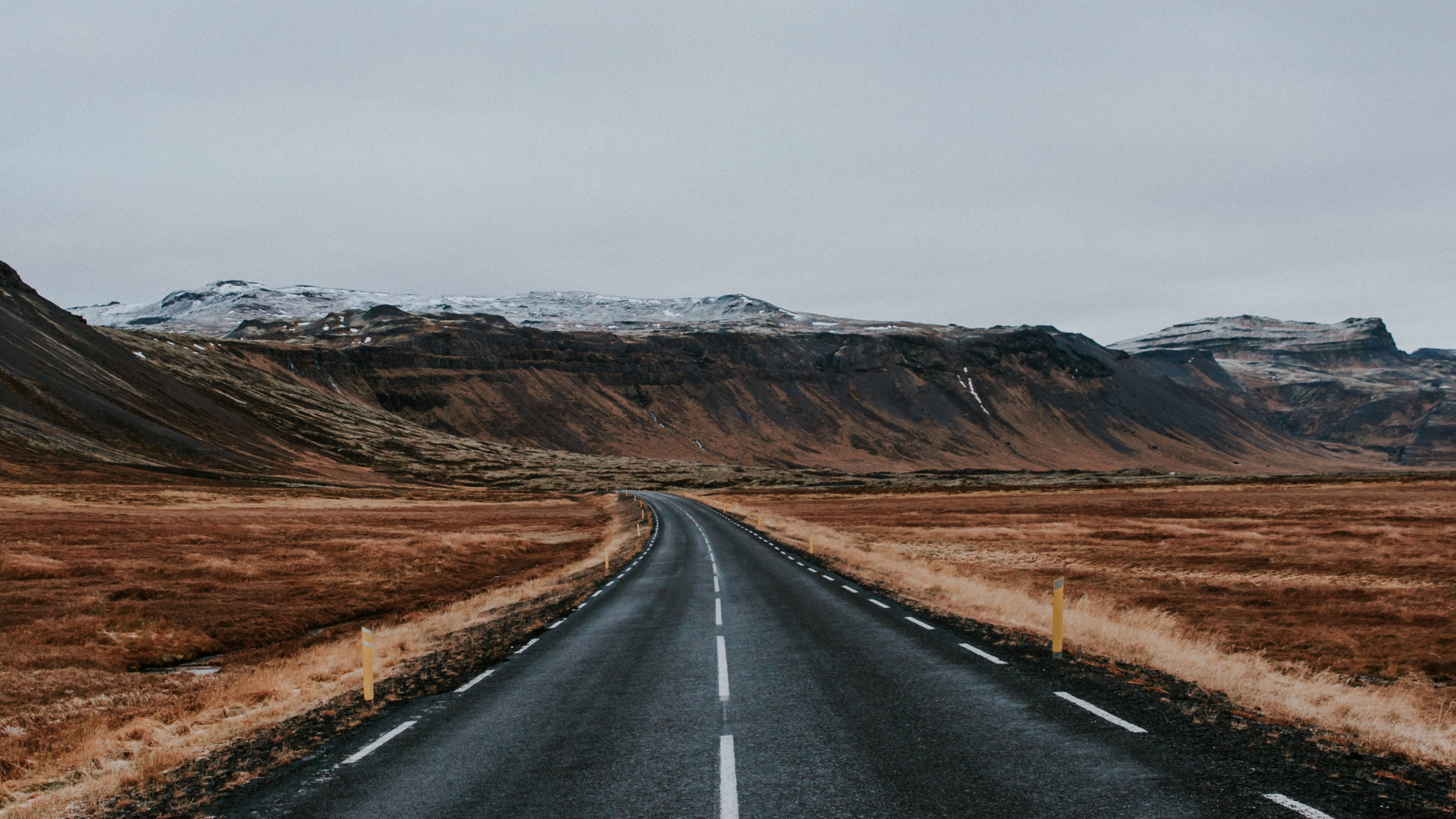 Road, Asphalt, Hochland, Fahrbahn, Infrastruktur. Wallpaper in 2560x1440 Resolution