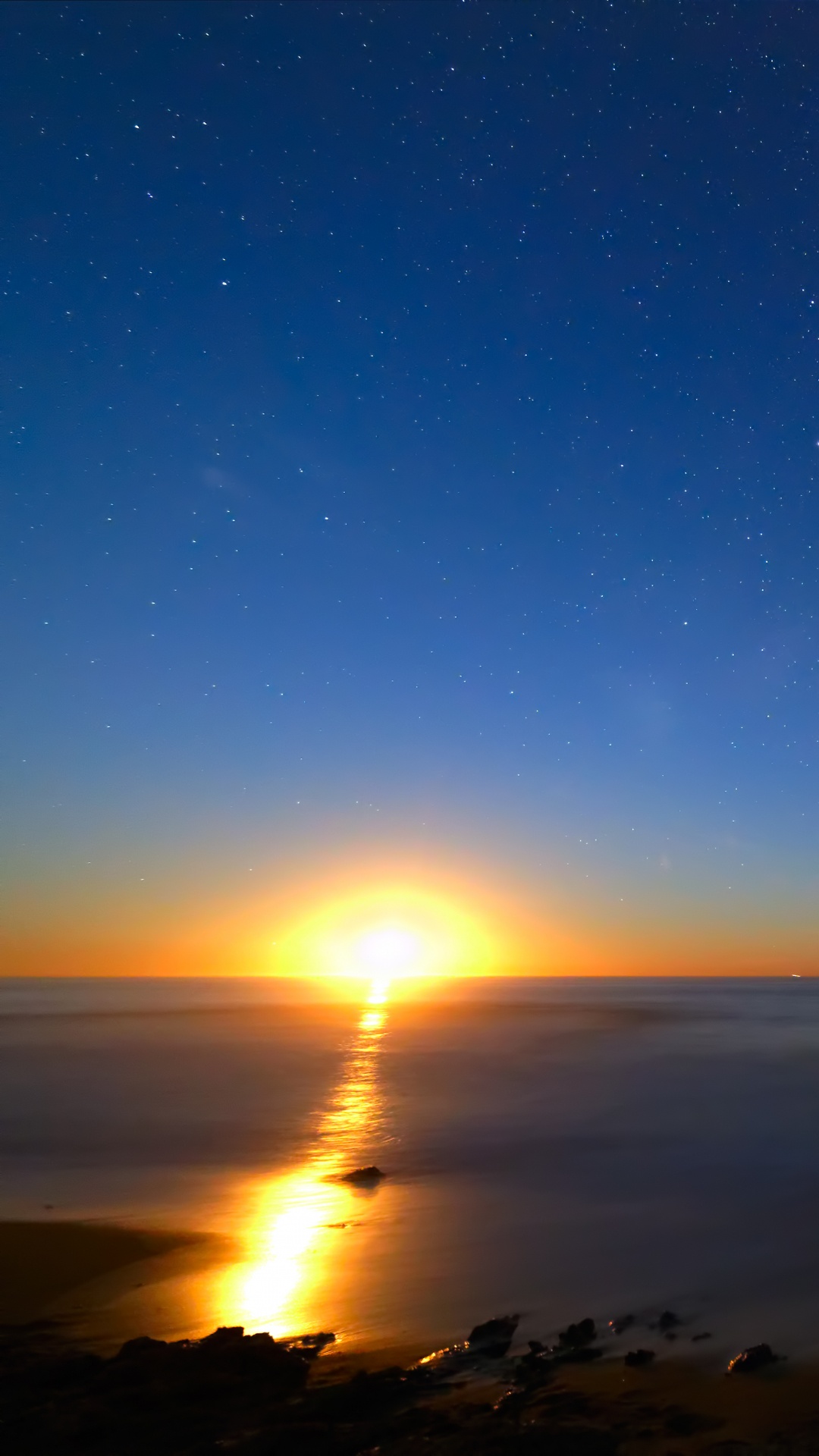 Body of Water During Sunset. Wallpaper in 1080x1920 Resolution