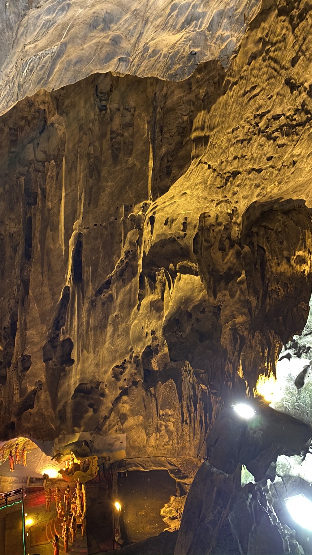 Cave, Geology, Tourist Attraction, Body of Water, Mountainous Landforms. Wallpaper in 1080x1920 Resolution