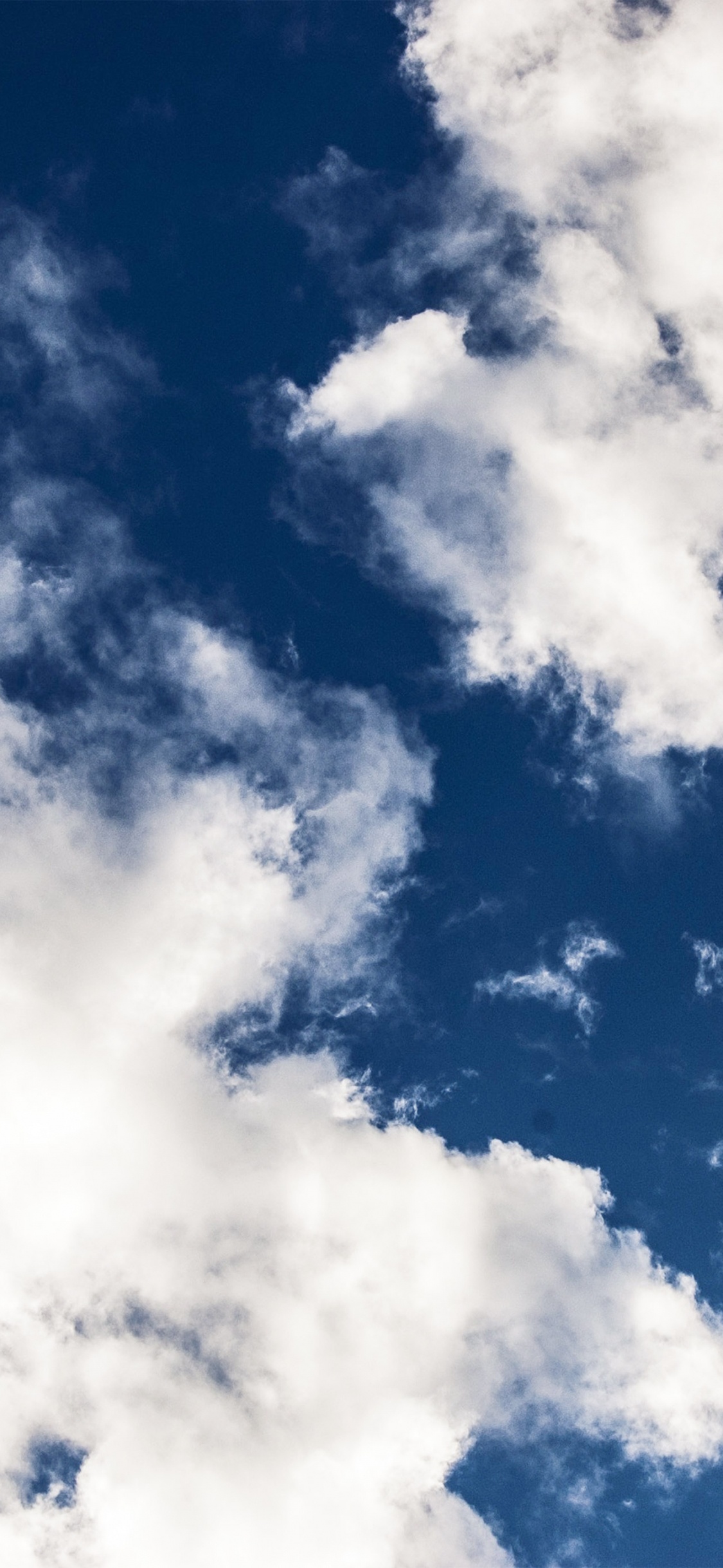 Himmel, Cloud, Sommer, Dunkelblauer Himmel Mit Wolken, Atmosphäre. Wallpaper in 1125x2436 Resolution