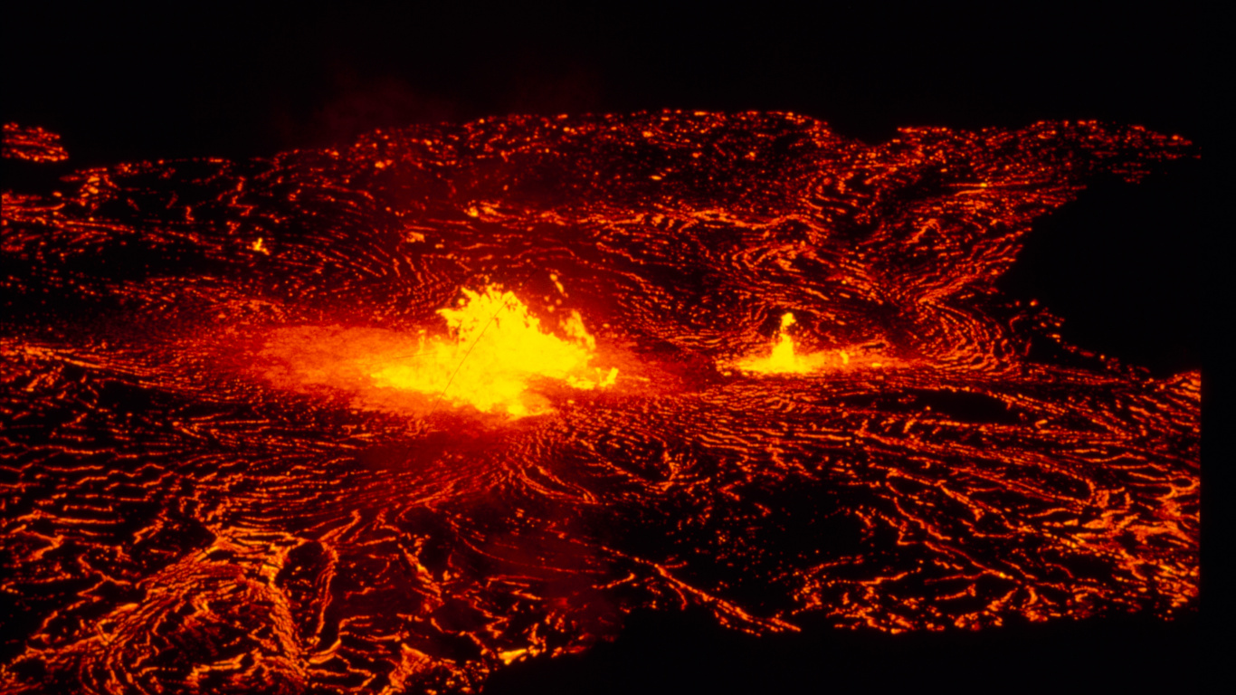 Fuego en Medio Del Bosque. Wallpaper in 1366x768 Resolution