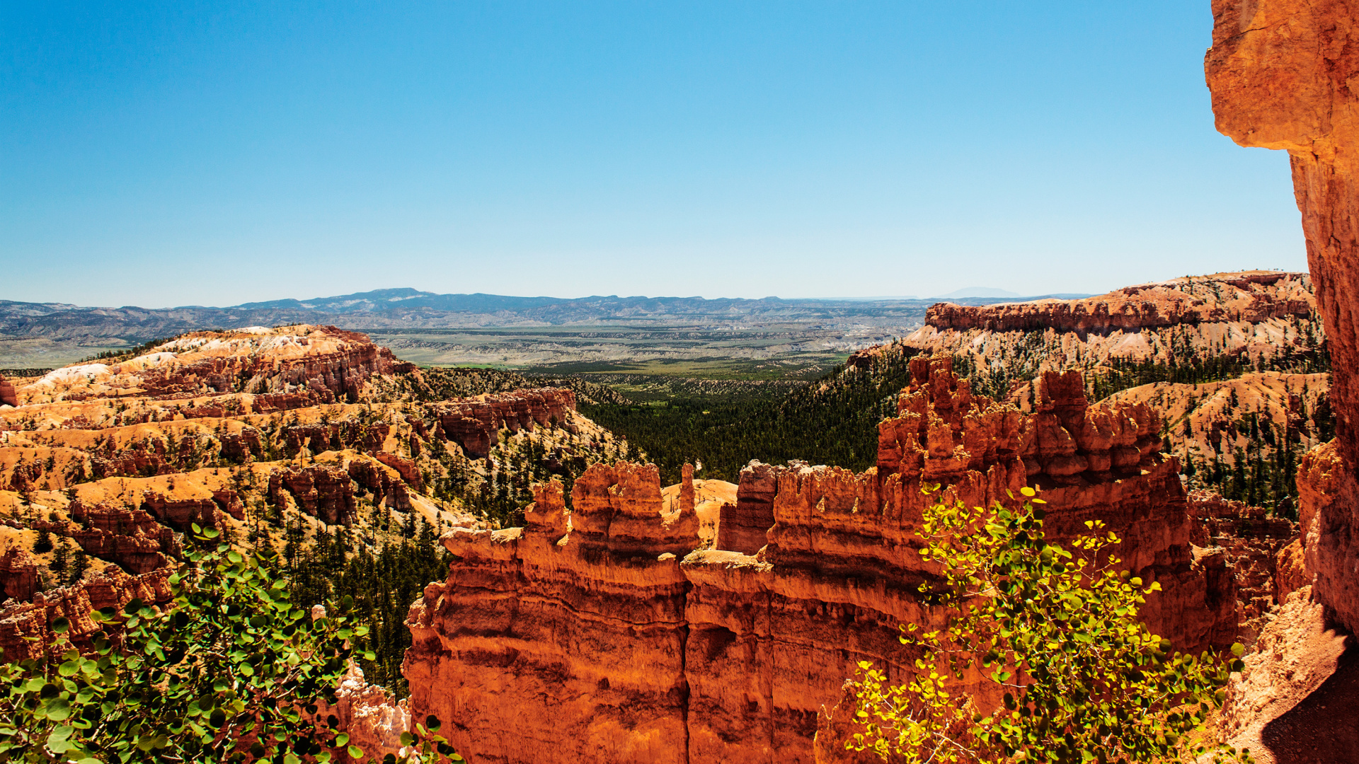 Tagsüber Braune Felsformation Unter Blauem Himmel. Wallpaper in 1920x1080 Resolution