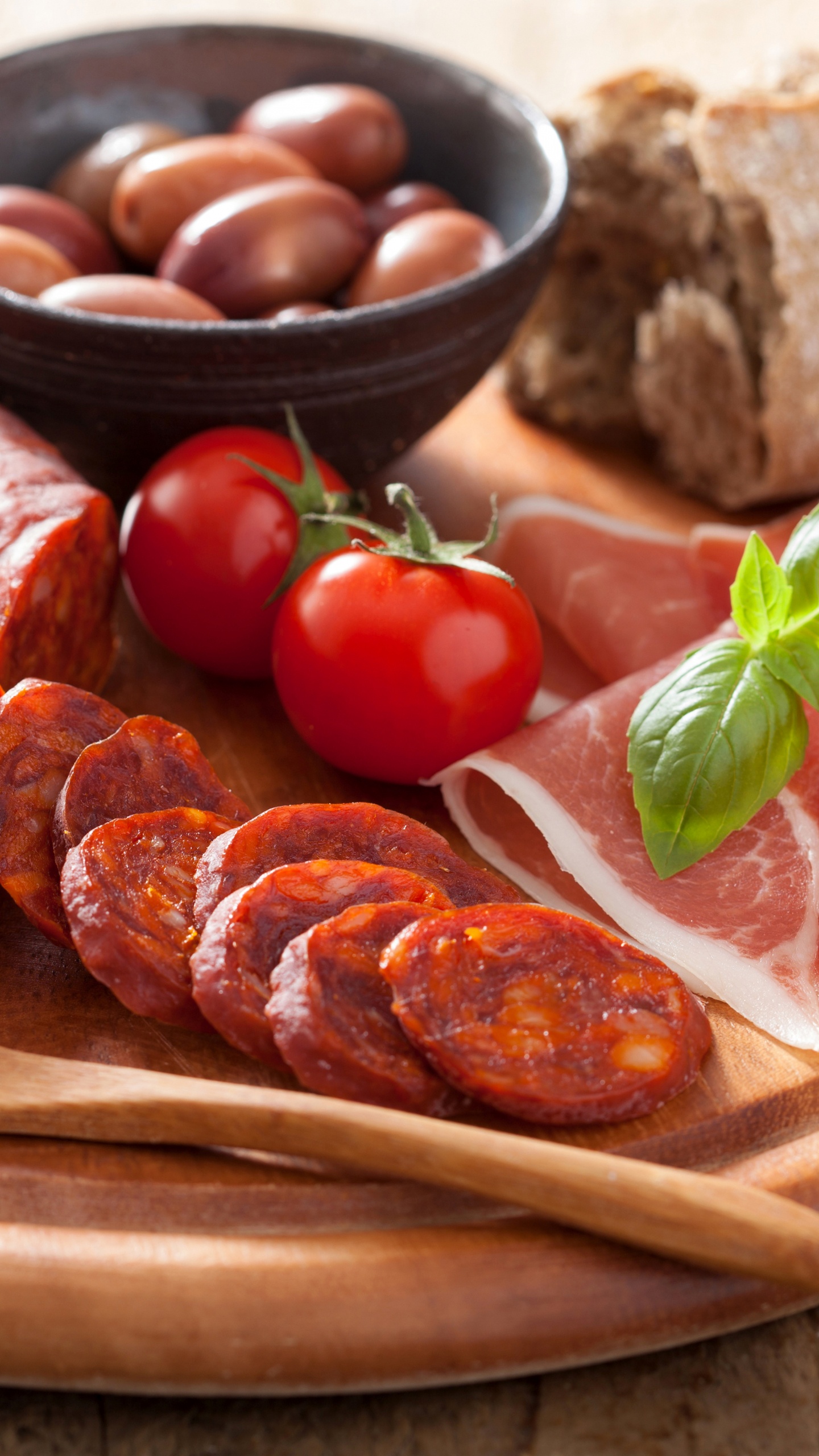 Red Chili Pepper and Brown Wooden Spoon. Wallpaper in 1440x2560 Resolution