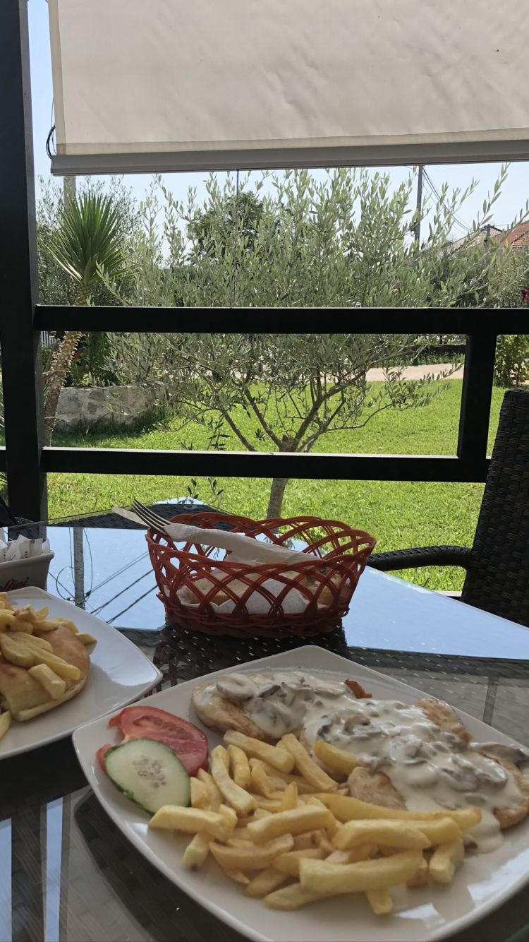 Repas, Breakfast, Brunch, Aliment, Cuisine. Wallpaper in 750x1334 Resolution