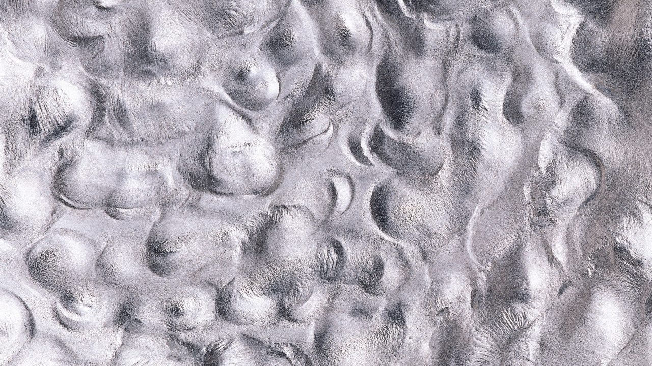 Water Droplets on Gray Textile. Wallpaper in 1280x720 Resolution