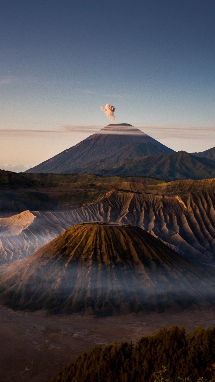 Cool Indonesia, Mount Bromo, Semeru, Mount Fuji, Travel. Wallpaper in 720x1280 Resolution