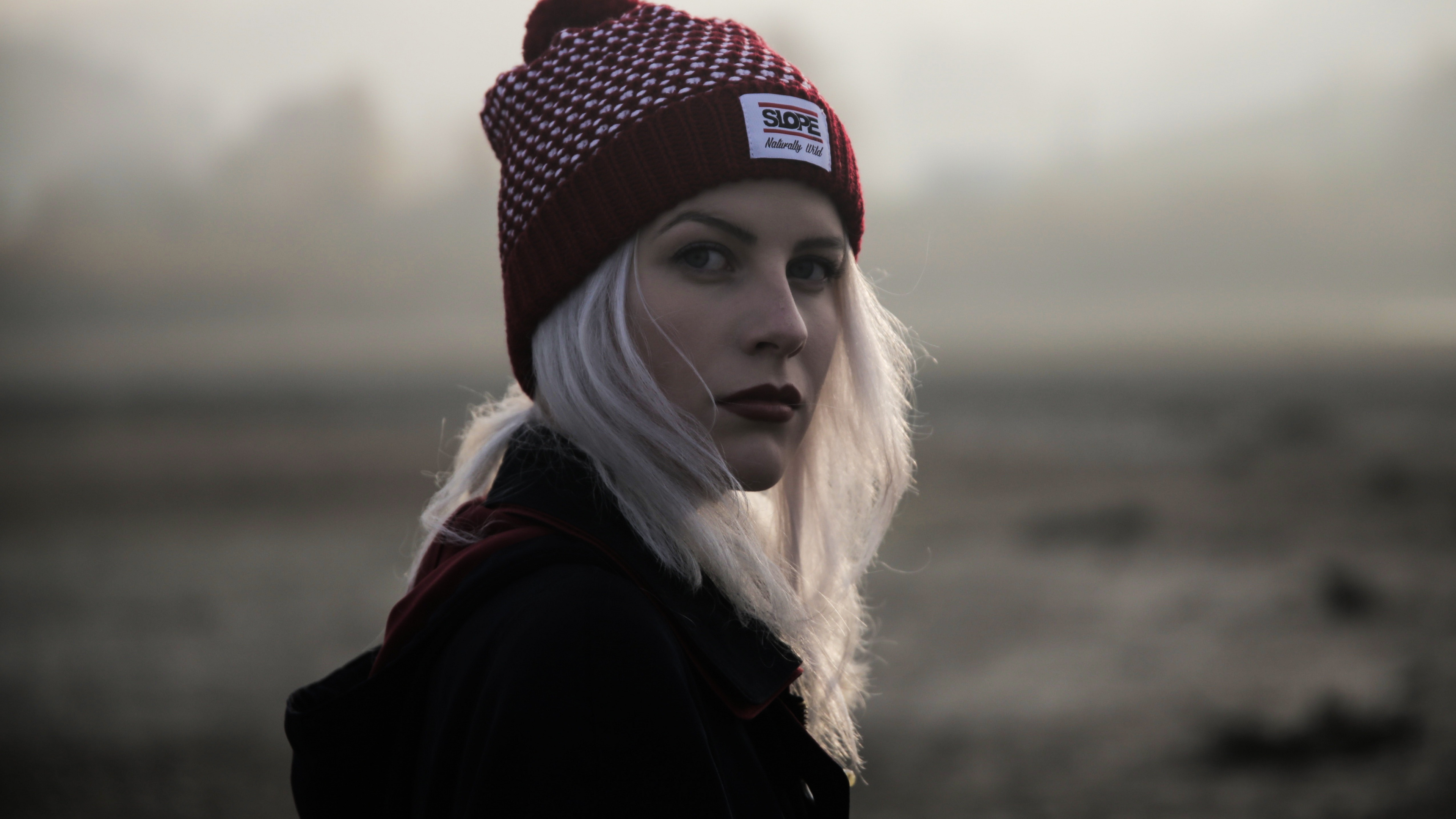 Linda Chica Con Gorro, Sombrero, el Invierno Tiene, Prendas de Vestir Exteriores, Tapa. Wallpaper in 3840x2160 Resolution