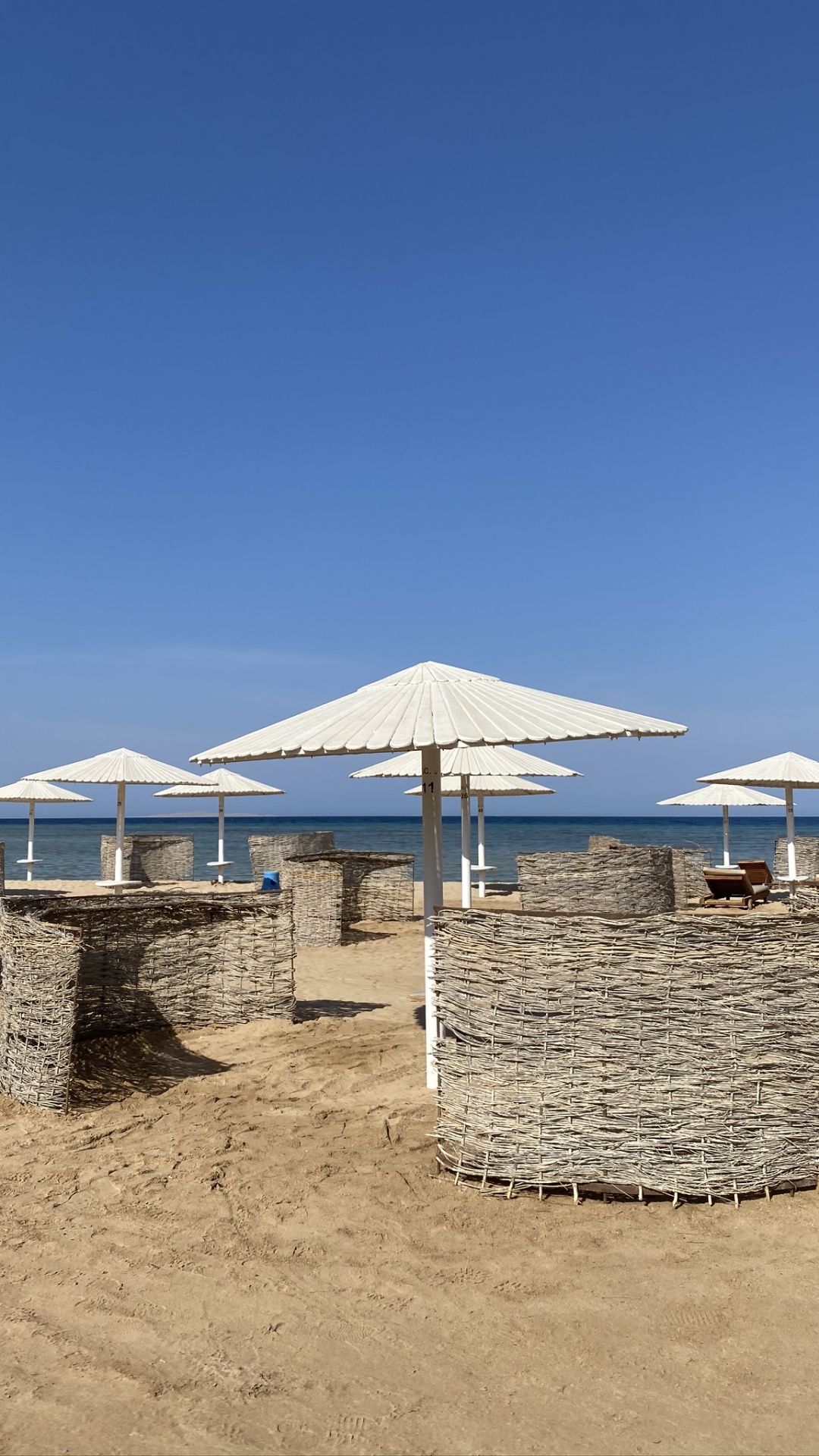 Real Estate, Shade, Beach, Shore, Outdoor Table. Wallpaper in 1080x1920 Resolution