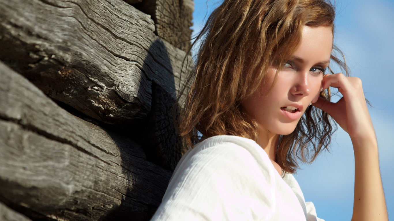 Hair, Beauty, Hairstyle, Blond, Skin. Wallpaper in 1366x768 Resolution