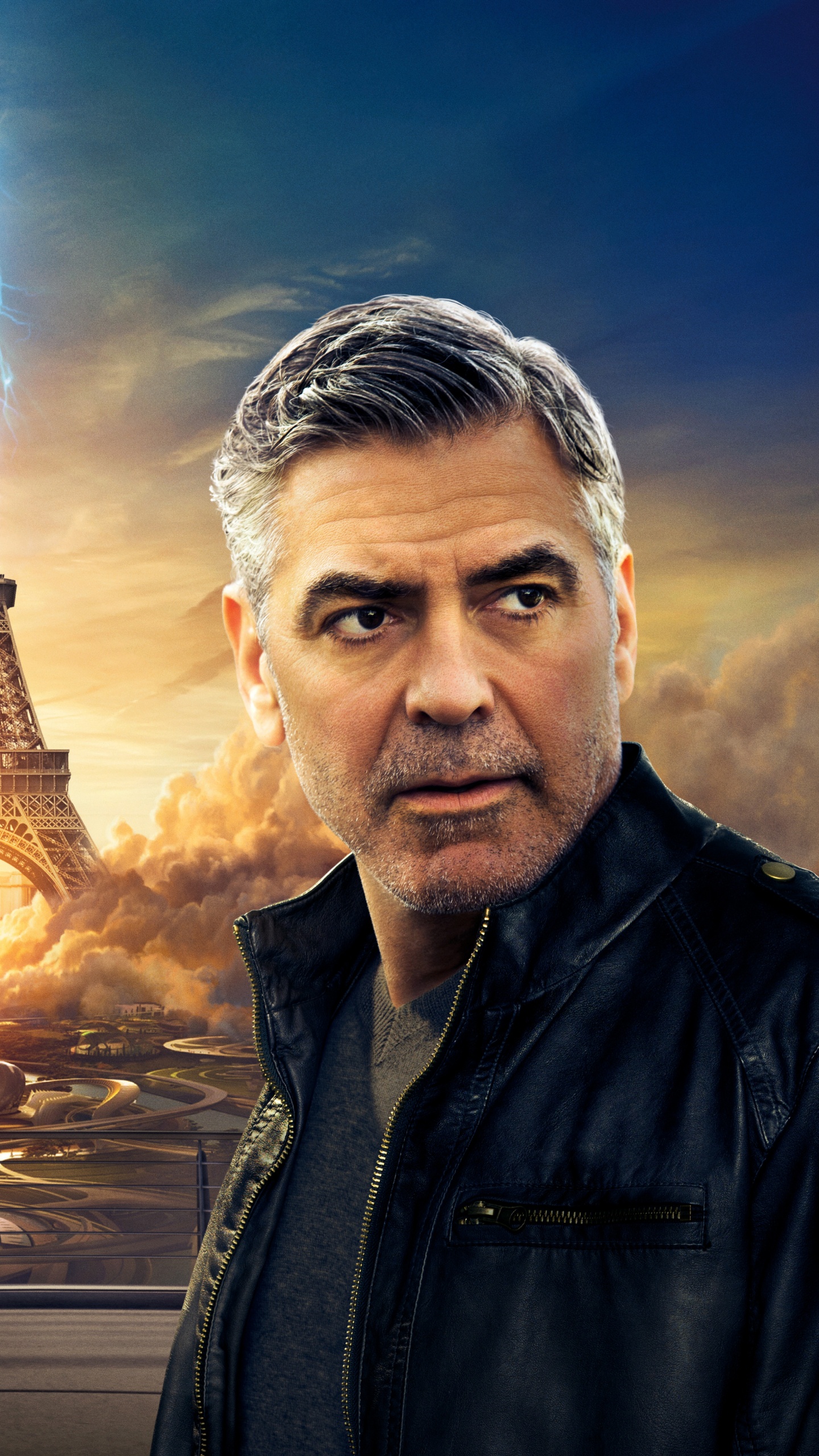 Hombre y Mujer de Pie Cerca de la Torre Eiffel Durante la Noche. Wallpaper in 1440x2560 Resolution