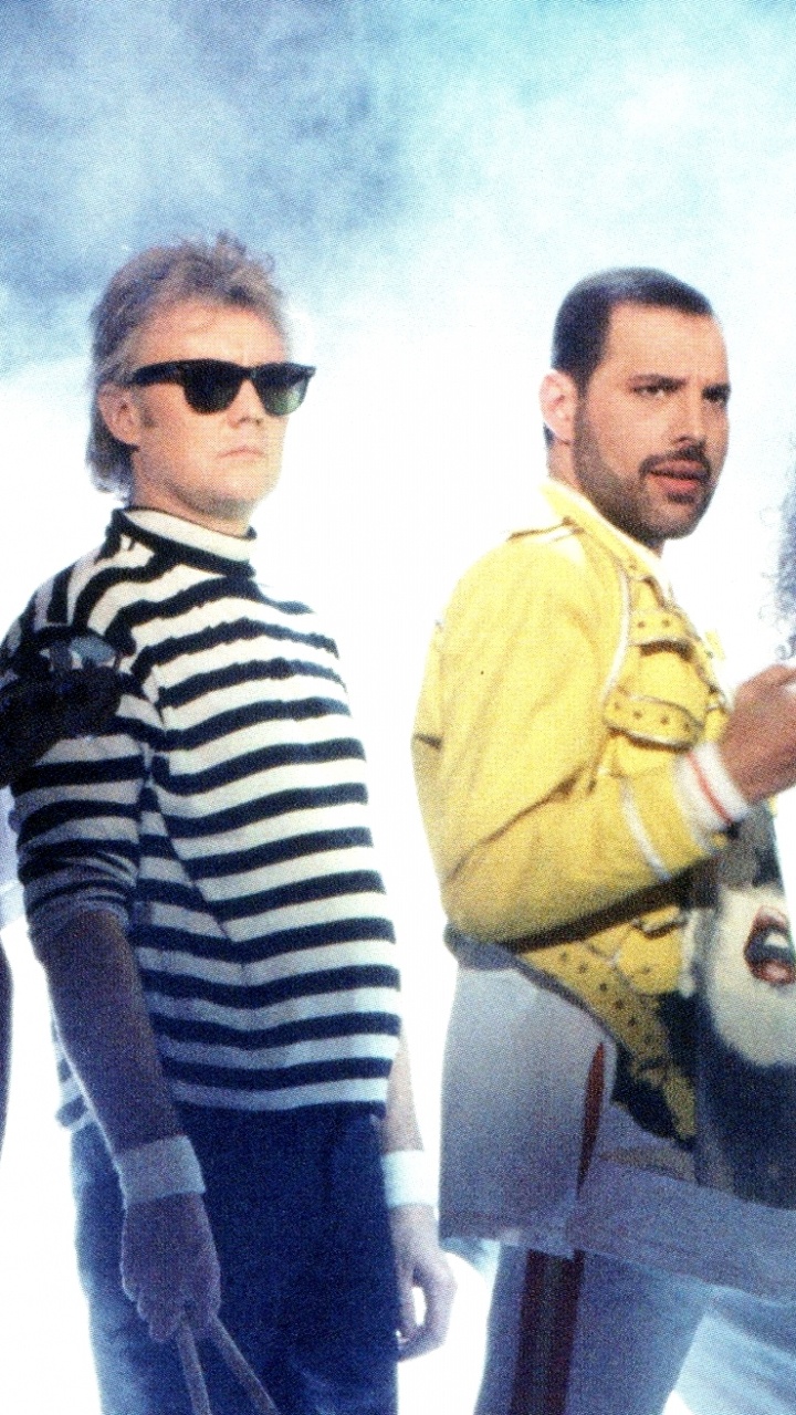 Freddie Mercury, Brian May, Queen, Bohemian Rhapsody, Roger Meddows Taylor. Wallpaper in 720x1280 Resolution
