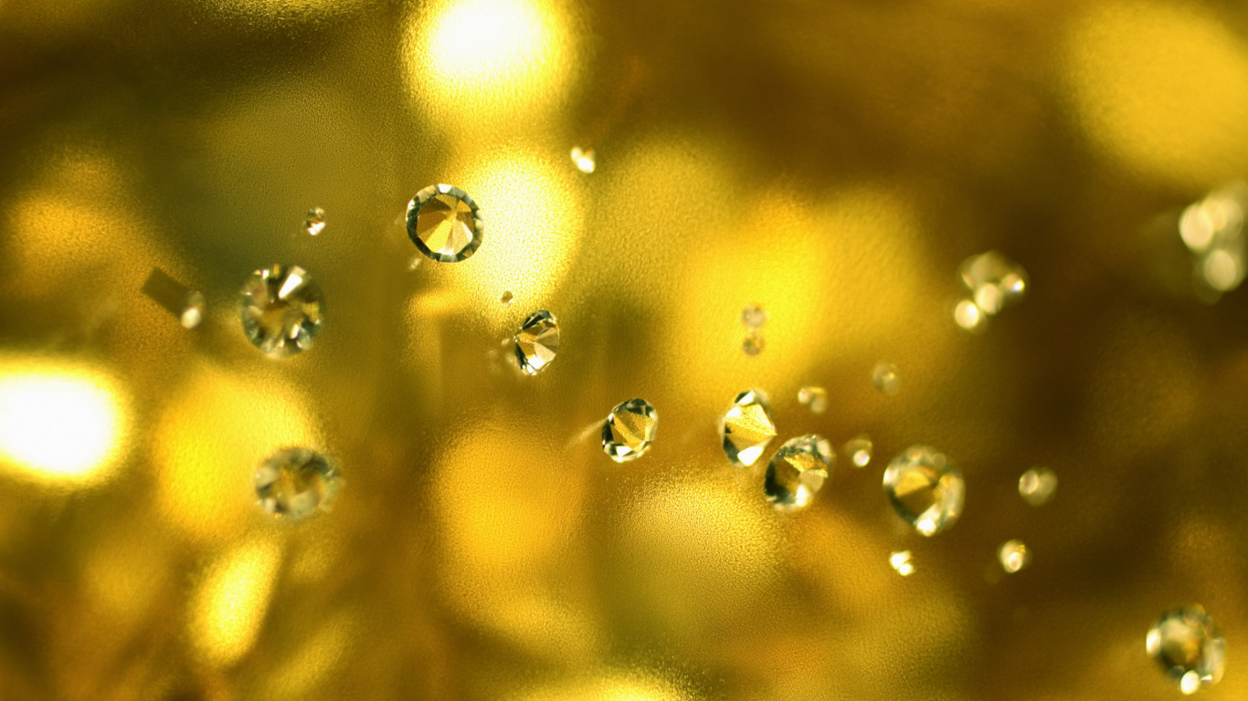 Gotas de Agua en Luz Amarilla. Wallpaper in 1366x768 Resolution