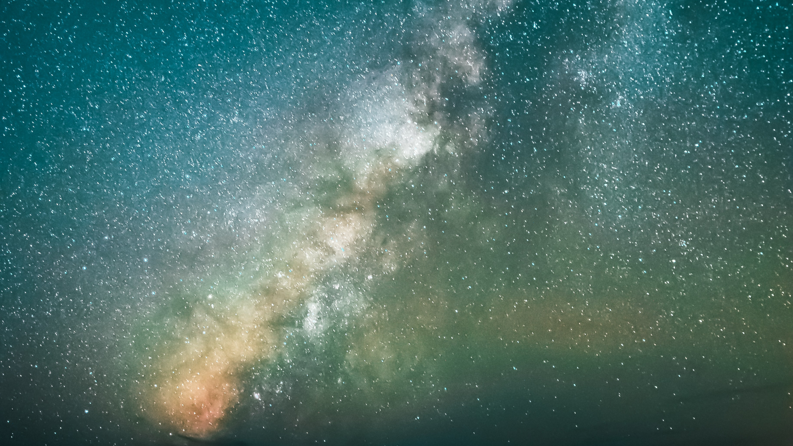 Hombre Mirando la Vía Láctea, Vía Láctea, Tierra, Galaxia, Estrella. Wallpaper in 2560x1440 Resolution