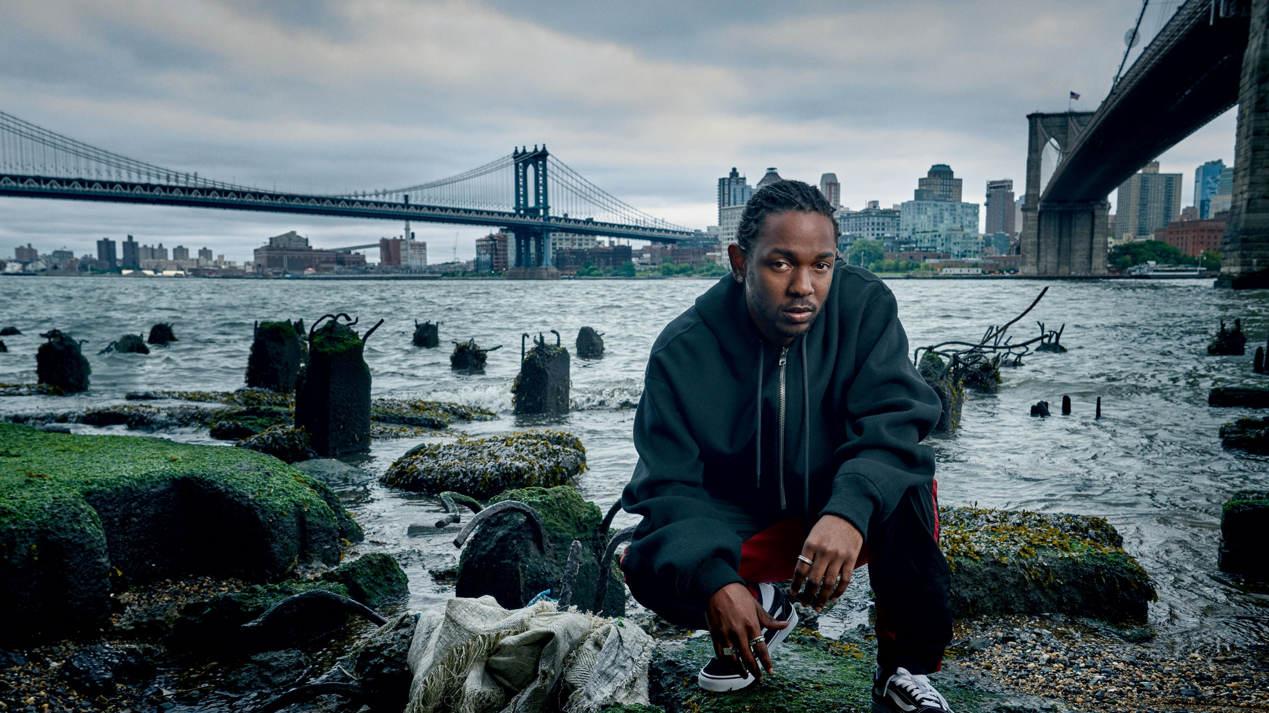 Puente de Brooklyn, Kendrick Lamar, Rapero, Agua, Puente. Wallpaper in 2560x1440 Resolution