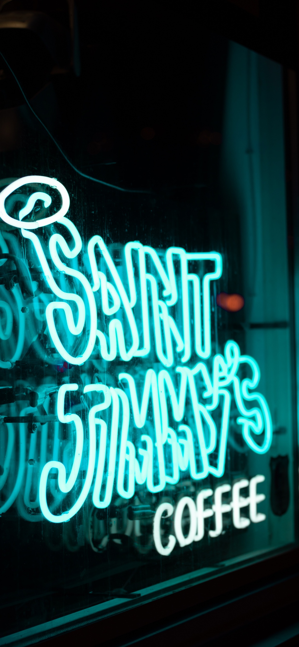 Green and White Happy Birthday Neon Signage. Wallpaper in 1242x2688 Resolution