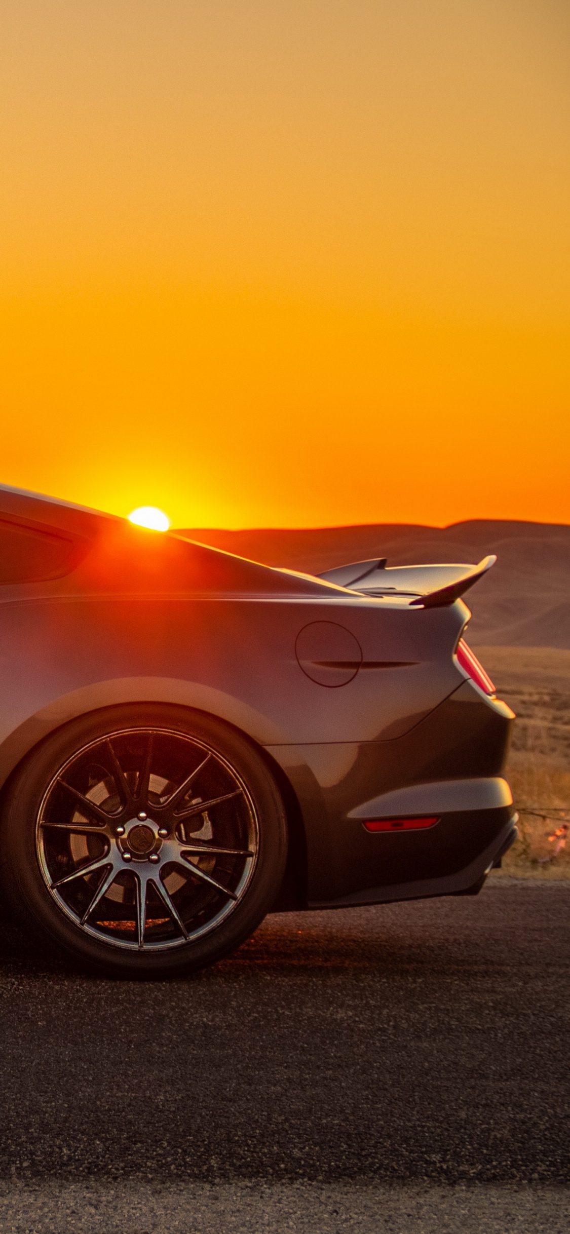 Reflexión, Deportivo, Coche, Escondido Auto Super Center, Carro de Lujo. Wallpaper in 1125x2436 Resolution