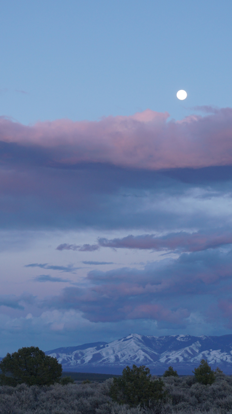 Blue, Highland, Soir, Atmosphère, Matin. Wallpaper in 750x1334 Resolution