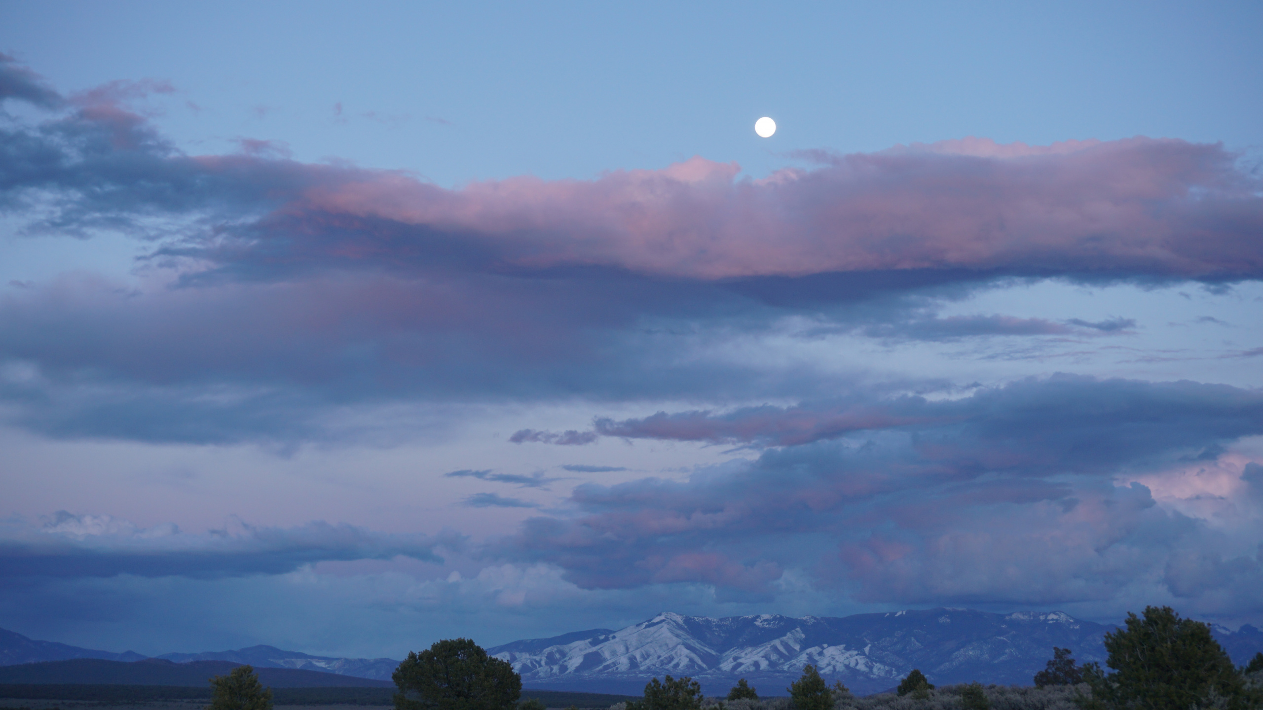 Puesta, Azul, Highland, Noche, Ambiente. Wallpaper in 2560x1440 Resolution