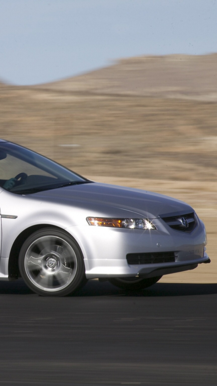 Mercedes Benz Clase c Blanco en un Desierto. Wallpaper in 750x1334 Resolution