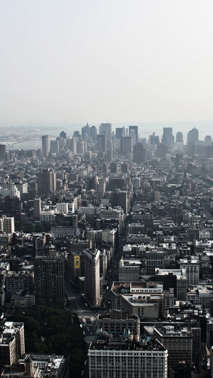 Vue Aérienne Des Bâtiments de la Ville Pendant la Journée. Wallpaper in 720x1280 Resolution