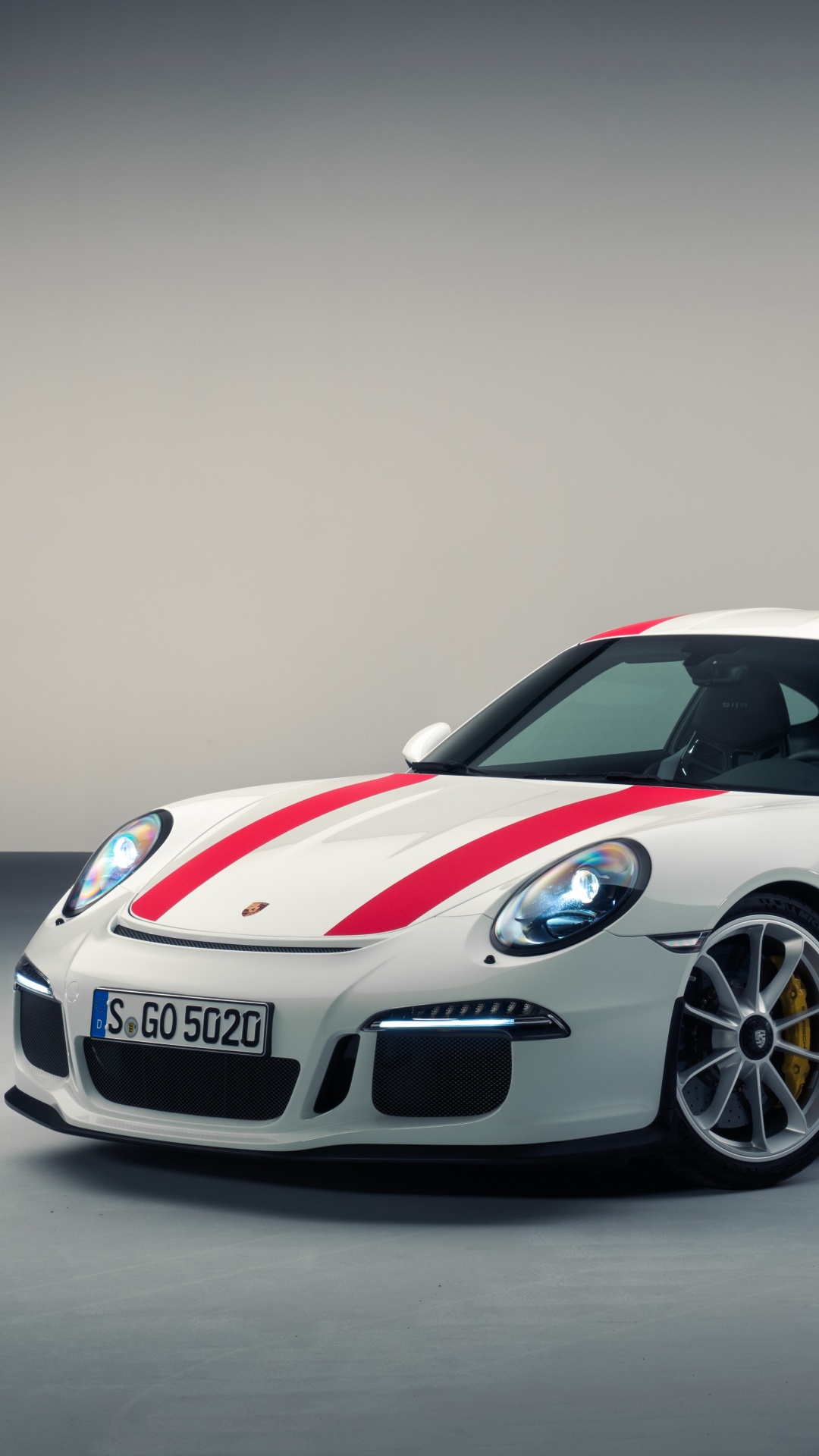 Porsche 911 Blanche et Rouge. Wallpaper in 1080x1920 Resolution
