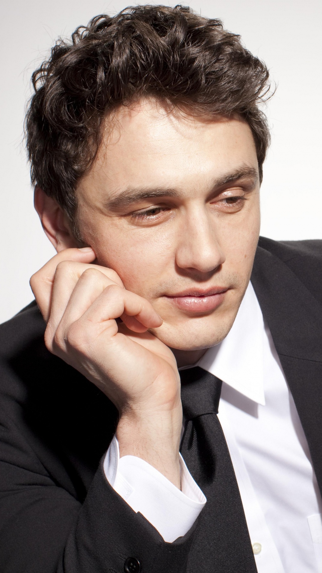 James Franco, Traje, Barbilla, Ropa Formal, Empresario. Wallpaper in 1080x1920 Resolution
